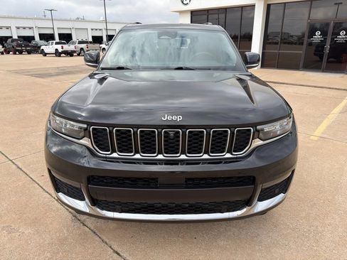 Used 2024 Jeep Grand Cherokee L Limited w/ Luxury Tech Group II image 5