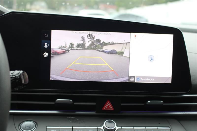 Used 2024 Hyundai Elantra SEL FWD image 13