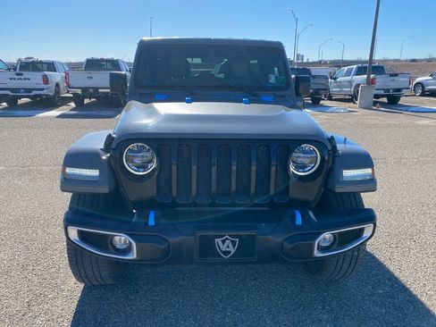 Used 2022 Jeep Wrangler Unlimited Sahara image 9