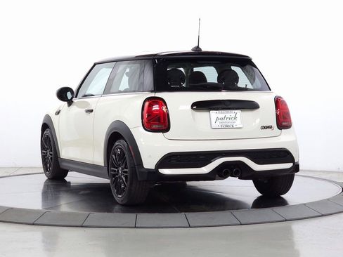 Used 2022 MINI Cooper S w/ Premium Package image 6