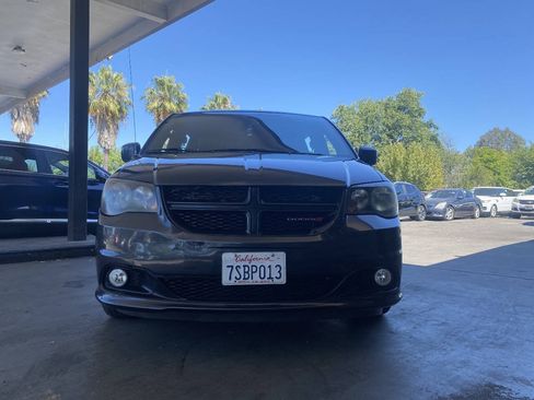 Used 2014 Dodge Grand Caravan R/T w/ Driver Convenience Group FWD image 3