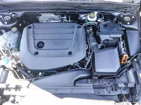 Used 2024 Volvo XC40 B5 Ultimate w/ Protection Package Premier AWD/4WD image 26