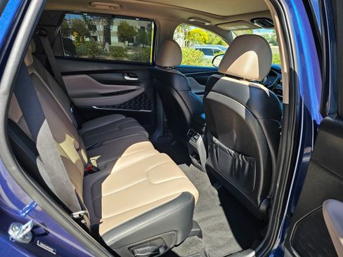 Used 2023 Hyundai Santa Fe SEL w/ Premium Package image 29