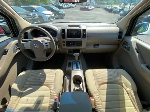 Used 2008 Nissan Frontier SE w/ SE Value Truck Pkg AWD/4WD image 16
