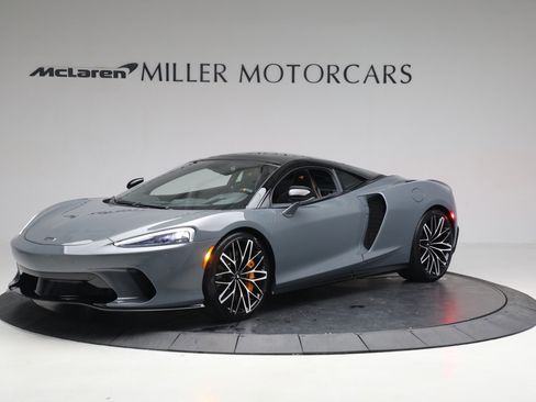 Used 2023 McLaren GT image 2