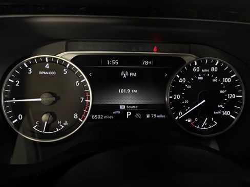 Used 2025 Nissan Pathfinder SL AWD/4WD image 16