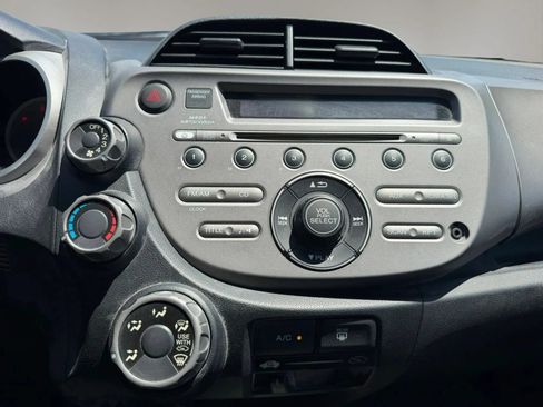 Used 2013 Honda Fit image 23