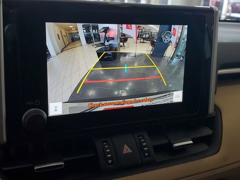 Used 2024 Toyota RAV4 XLE Premium FWD image 29