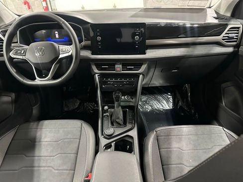 New 2026 Volkswagen Taos SE AWD/4WD image 15