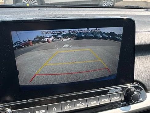 Used 2020 Kia Forte LXS FWD image 2