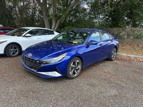 Used 2021 Hyundai Elantra SEL w/ Convenience + Premium Package FWD image 6