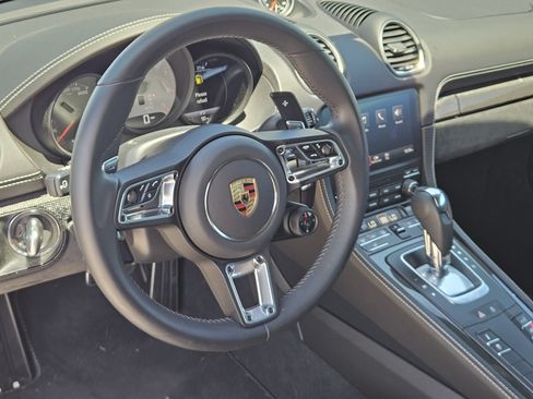 Used 2024 Porsche 718 Cayman GTS RWD image 27