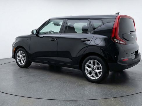 Used 2025 Kia Soul LX w/ LX Technology Package image 6