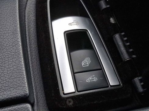 Used 2014 Mercedes-Benz E 350 Cabriolet image 21