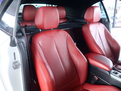 Used 2016 BMW M235i Convertible RWD image 34