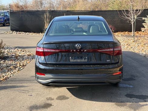 New 2025 Volkswagen Jetta SE image 4