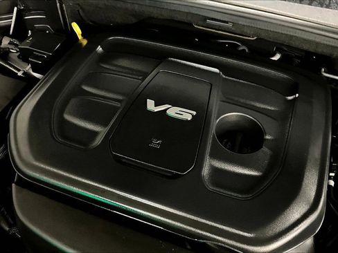 Used 2019 Jeep Grand Cherokee Altitude image 31