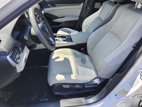 Used 2018 Honda Accord LX image 21