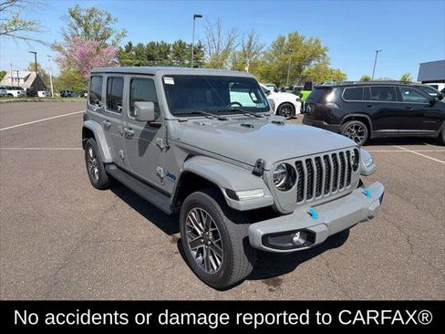 Certified 2022 Jeep Wrangler Unlimited Sahara AWD/4WD image 2
