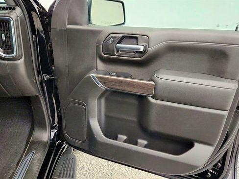 Used 2022 Chevrolet Silverado 1500 LTZ AWD/4WD image 26