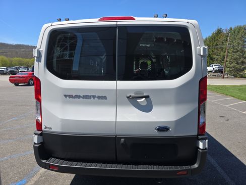 Used 2024 Ford Transit 250 Low Roof w/ Exterior Upgrade Package RWD image 4