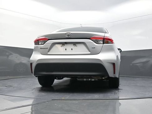 Used 2025 Toyota Corolla LE FWD image 36