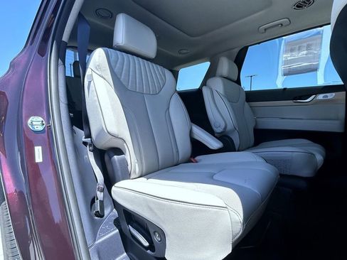 Used 2025 Hyundai Palisade Limited AWD/4WD image 21