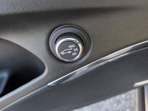 Used 2023 Buick Enclave Avenir w/ Avenir Technology Package image 22