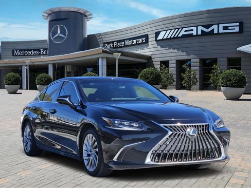 Used 2022 Lexus ES 350 Ultra Luxury image 2