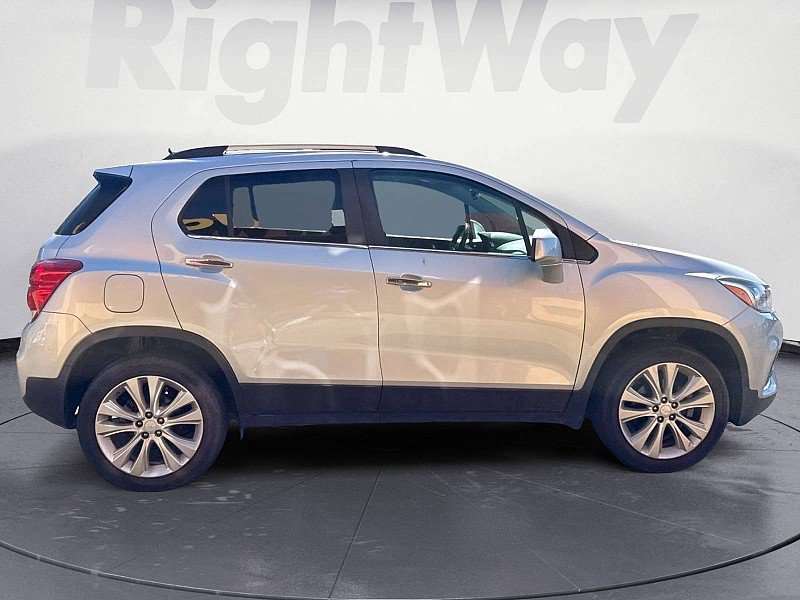 Used 2020 Chevrolet Trax Premier AWD/4WD image 6