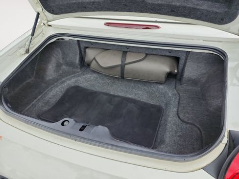 Used 2003 Ford Thunderbird RWD image 15