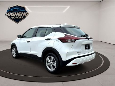 Used 2024 Nissan Kicks S image 4