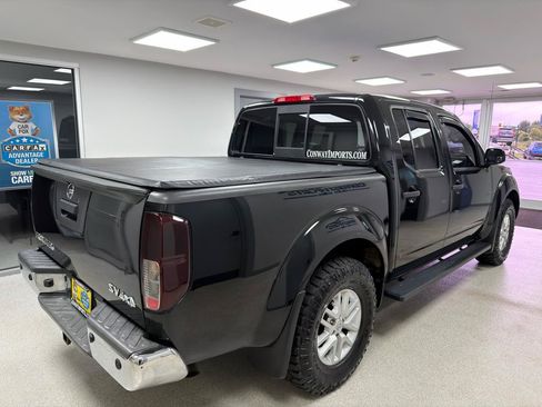 Used 2021 Nissan Frontier SV AWD/4WD image 3