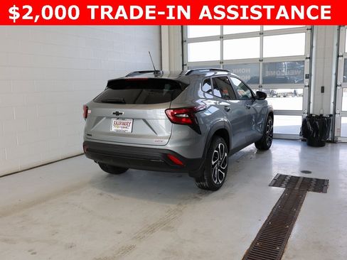 New 2026 Chevrolet Trax RS w/ Sunroof Package image 3