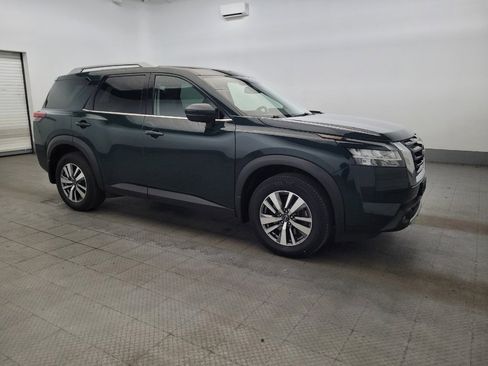 Used 2022 Nissan Pathfinder SL AWD/4WD image 11