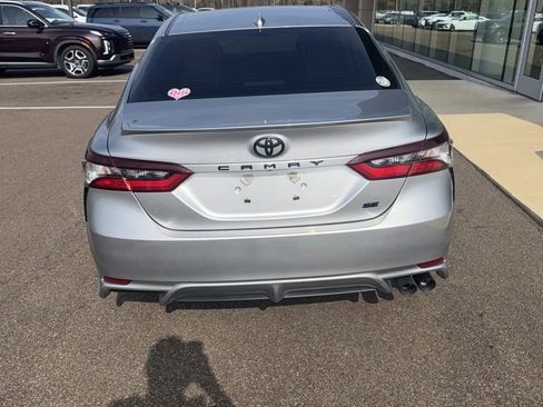 Used 2023 Toyota Camry SE w/ Convenience Package image 7