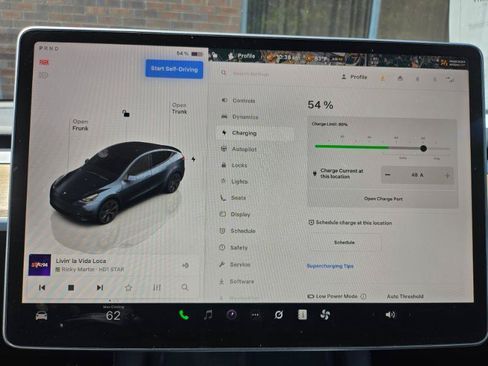 Used 2024 Tesla Model Y Long Range AWD/4WD image 47