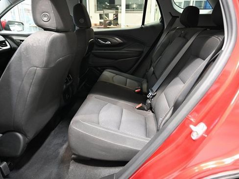 Used 2023 GMC Terrain SLE w/ Driver Convenience Package image 11