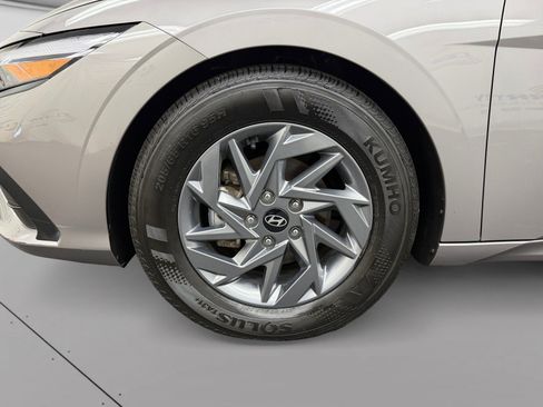 Certified 2024 Hyundai Elantra SEL FWD image 14