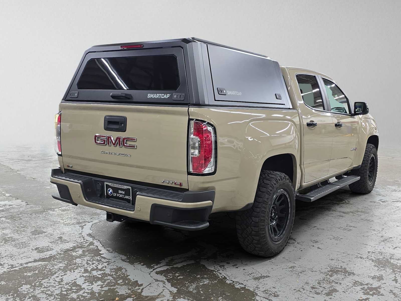 Used 2022 GMC Canyon AT4 w/ Trailering Package AWD/4WD image 3
