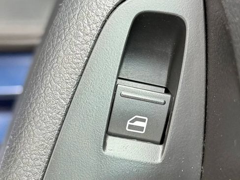 Used 2014 Volkswagen Jetta SE FWD image 29