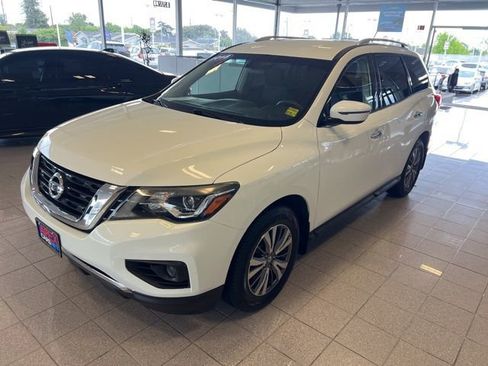 Used 2018 Nissan Pathfinder S FWD image 12