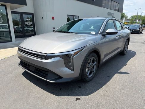 New 2026 Kia K4 FWD image 3
