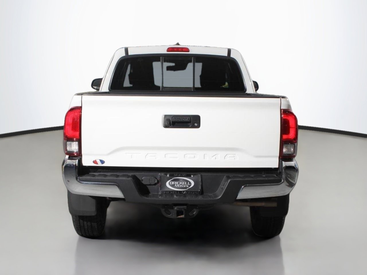 Used 2021 Toyota Tacoma SR5 RWD image 5