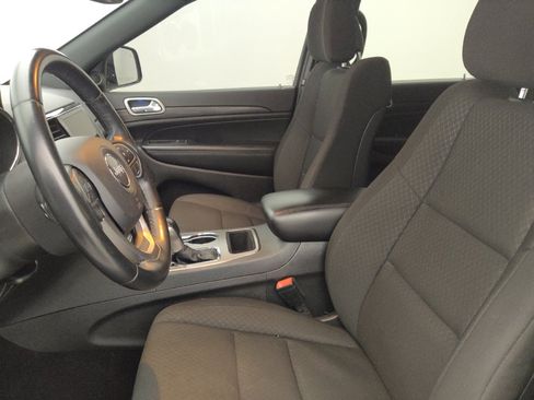 Used 2022 Jeep Grand Cherokee Laredo E RWD image 17