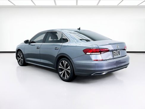 Used 2022 Volkswagen Passat 2.0T SE image 6