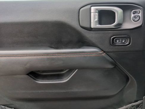 Used 2021 Jeep Gladiator Mojave AWD/4WD image 22