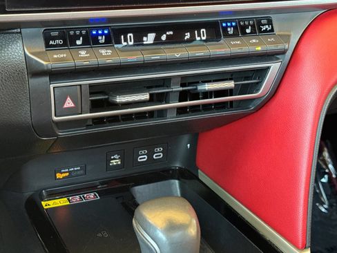 Used 2025 Toyota Camry XSE FWD image 20