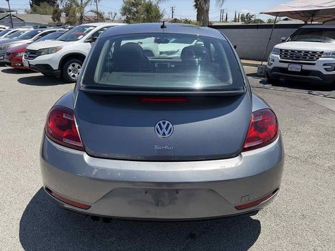 Used 2018 Volkswagen Beetle 2.0T FWD image 3