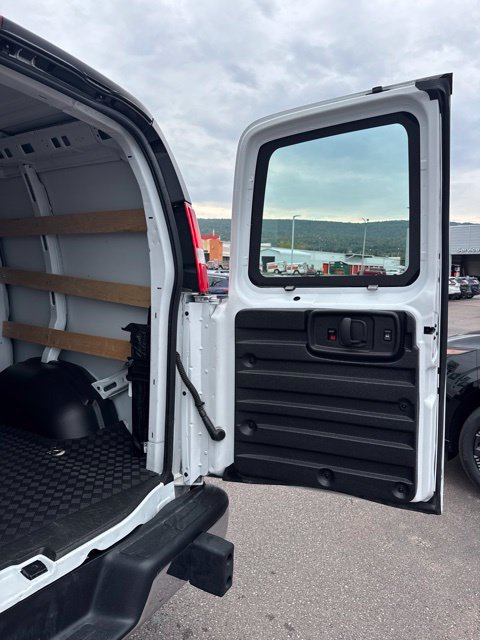 Used 2025 GMC Savana 2500 w/ Driver Convenience Package RWD image 20